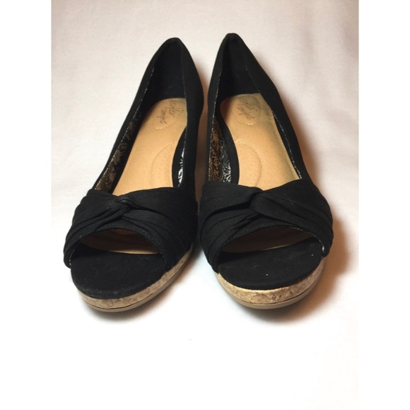 DexFlex Comfort Peep Toe Wedges - Picture 3 of 5